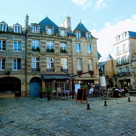 Gate House Lodge Dinan Eksteriør bilde
