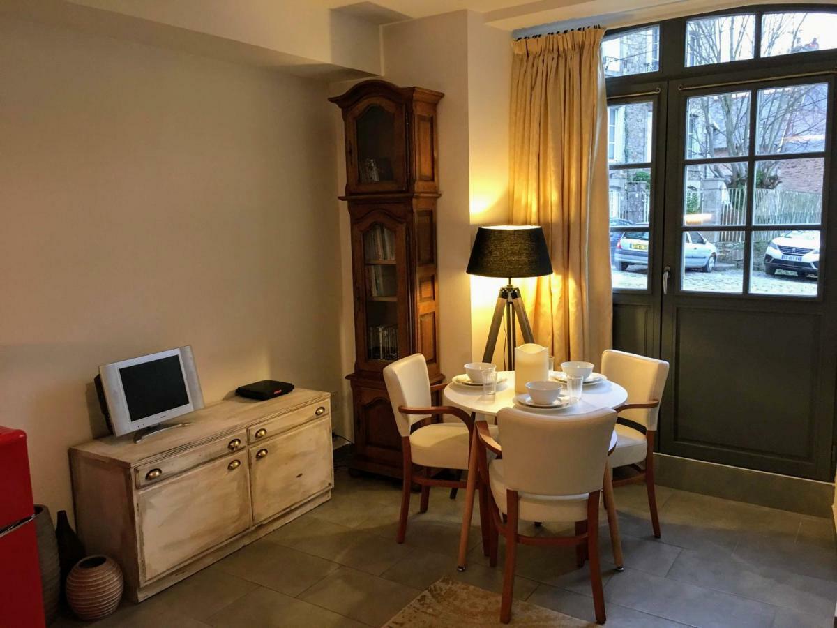 Gate House Lodge Dinan Eksteriør bilde