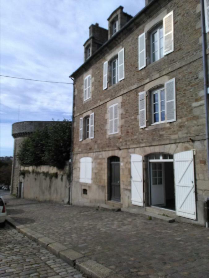 Gate House Lodge Dinan Eksteriør bilde