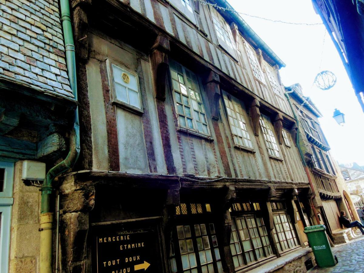 Gate House Lodge Dinan Eksteriør bilde